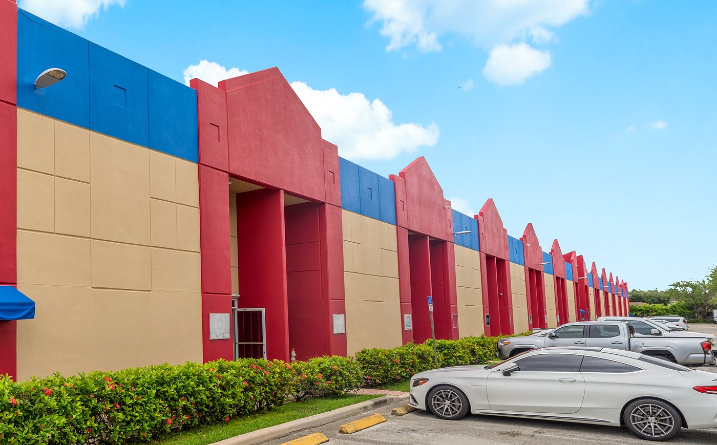 Industrial / flex bays at Cortland Commercial Center II